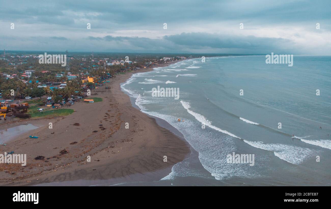 Vue aérienne de la zone de surf dans la presse à balles Banque D'Images