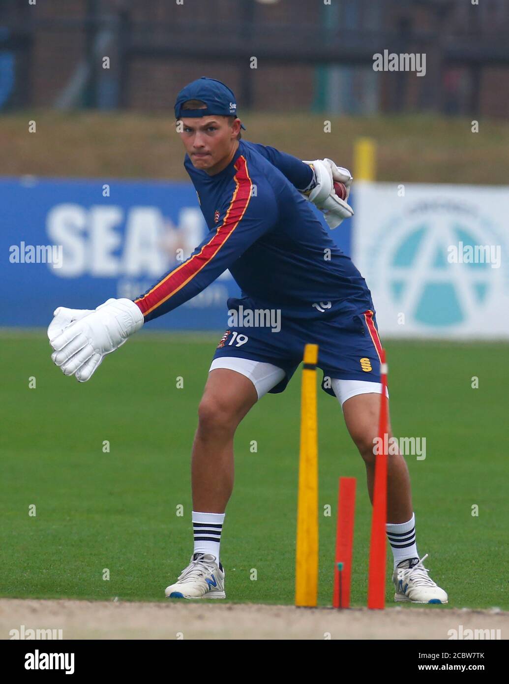 HOVE, Royaume-Uni, AOÛT 15 : Michael Pepper d'Essex pratiquant avant le match pendant la première journée du Trophée Bob Willis Southern Group entre Sussex CCC a Banque D'Images