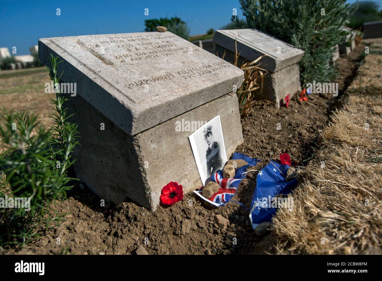 La pierre tombale du Lone Pine en Turquie du soldat australien 2251 lance Cpl J.A.E. Harris, 2e BN Australian Inf. Il est décédé le 8 août 1915, âgé de 13 ans. Banque D'Images