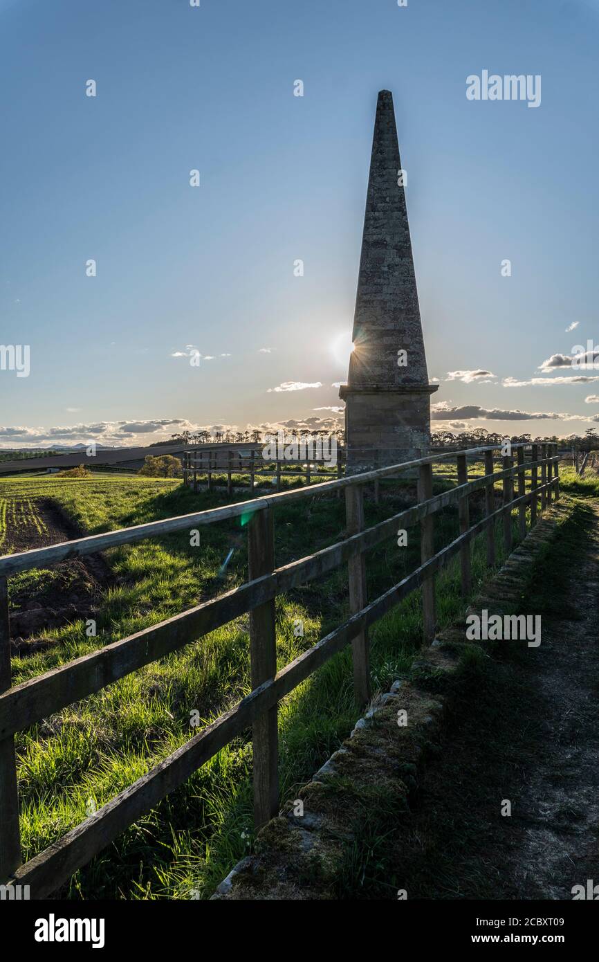 Le mémorial Obélisque à Ednam, Kelso, en Écosse, est à la mémoire de James Thompson qui a écrit les mots « Rule Britannia » Banque D'Images