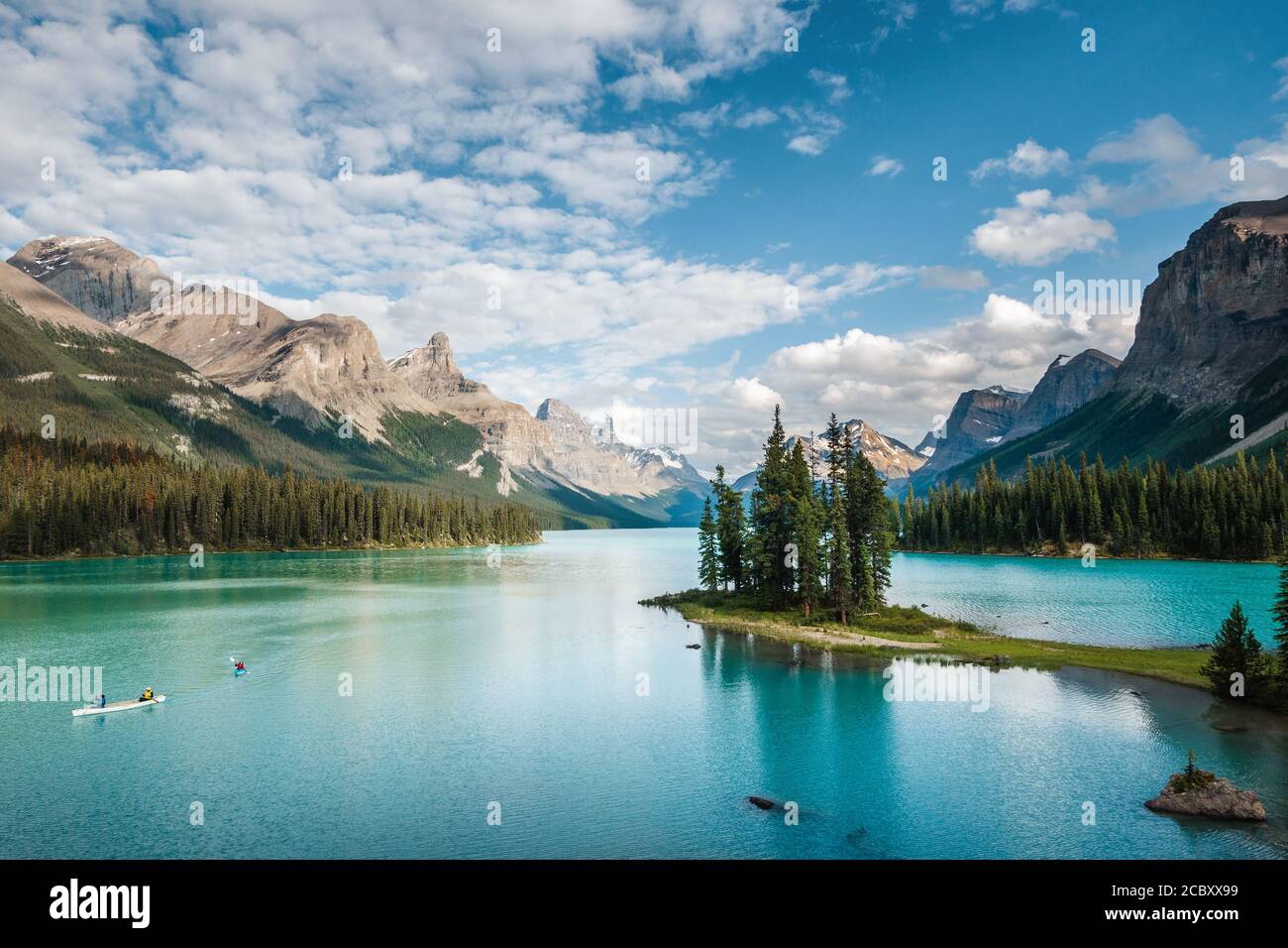 Parc national Jasper, Alberta, Canada, l'île Spirit sur le lac Maligne pendant l'été. Banque D'Images