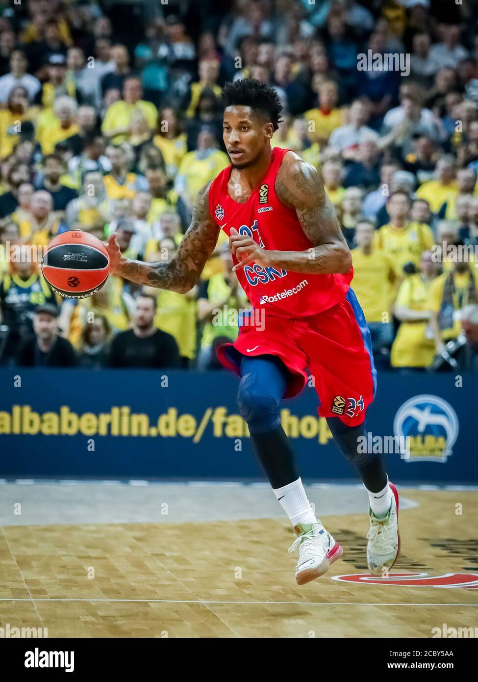 Berlin, Allemagne, 25 octobre 2019: Le joueur de basket-ball Clyburn en action pendant le match de basket-ball EuroLeague entre Alba Berlin et CSKA Banque D'Images