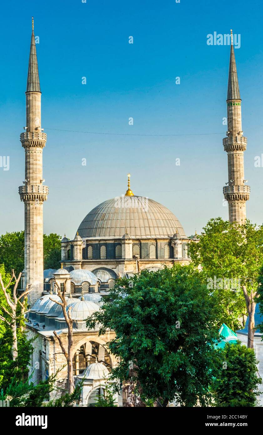 Turquie, Istanbul, Mosquée Eyup (par Sultan Mehmet Fatih, 1458) (Patrimoine mondial de l'UNESCO) Banque D'Images