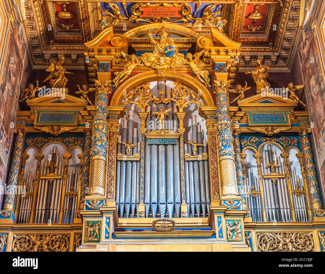 Italie, Rome, quartier de Latran, Cathédrale San Giovanni in Laterano, organes Banque D'Images