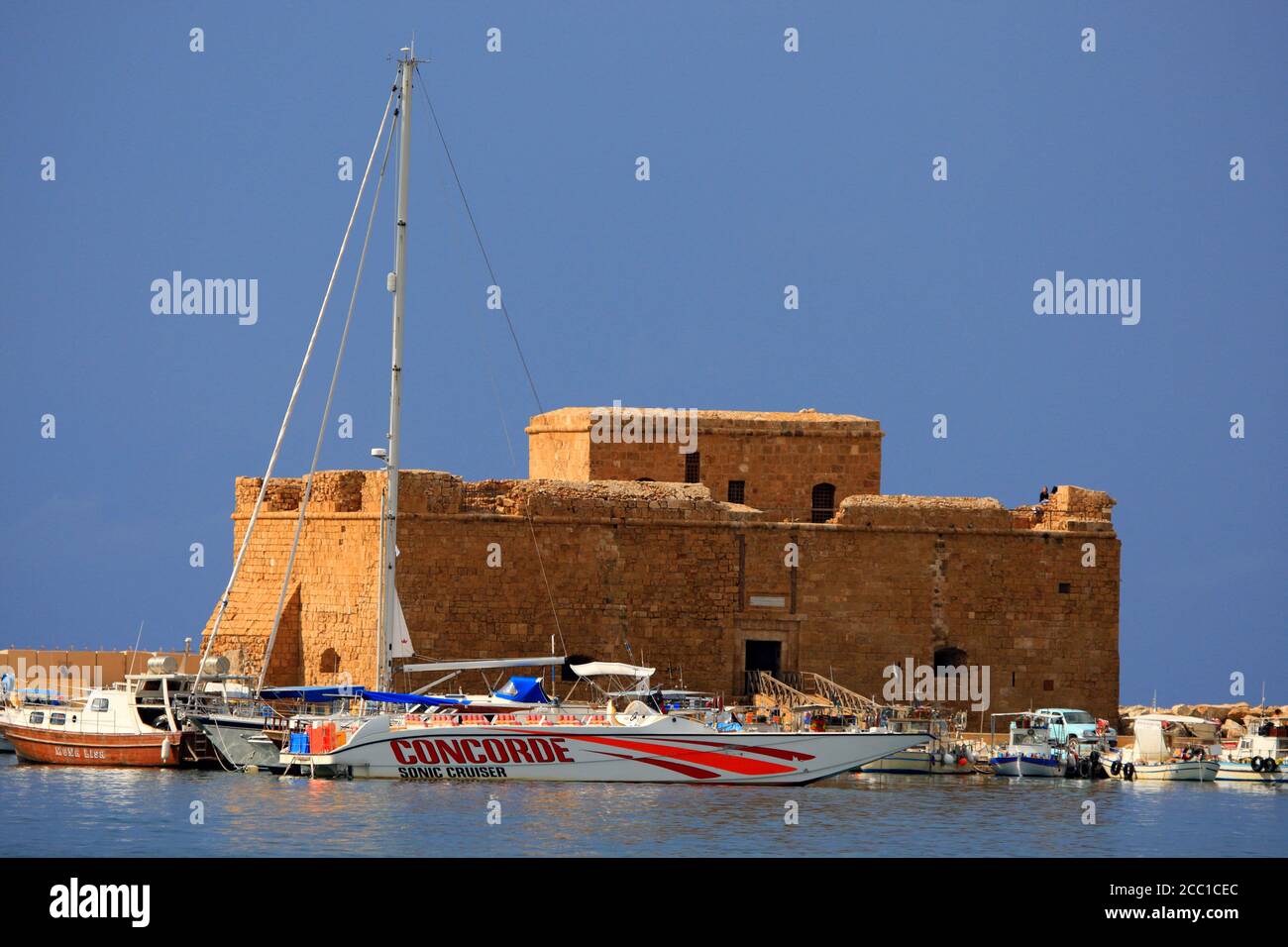 Chypre, Paphos, le port et le château de Paphos Banque D'Images
