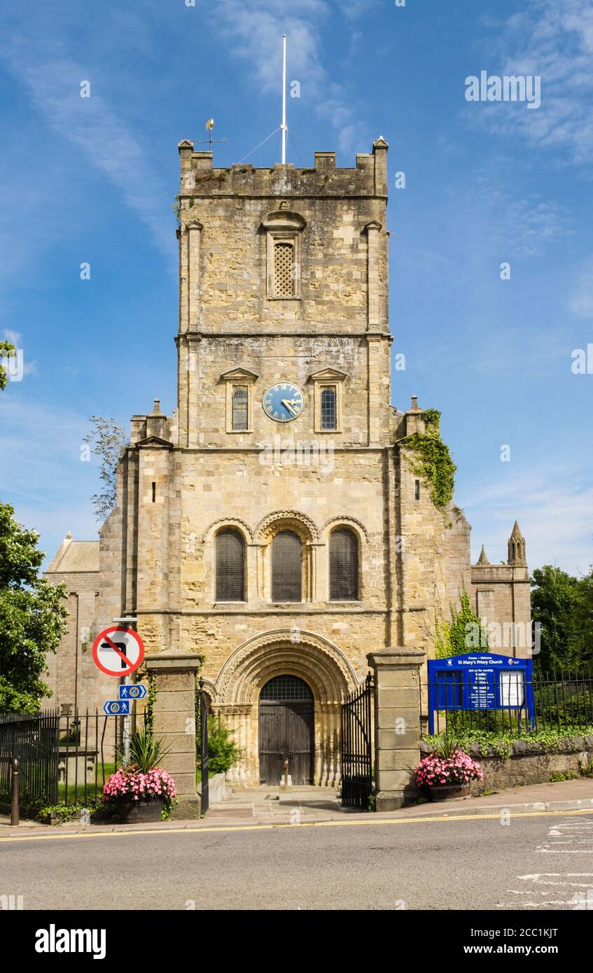 Église du Prieuré de Sainte-Marie, porte normande du XIIe siècle. Chepstow, Monbucshire, pays de Galles, Royaume-Uni, Grande-Bretagne, Europe Banque D'Images