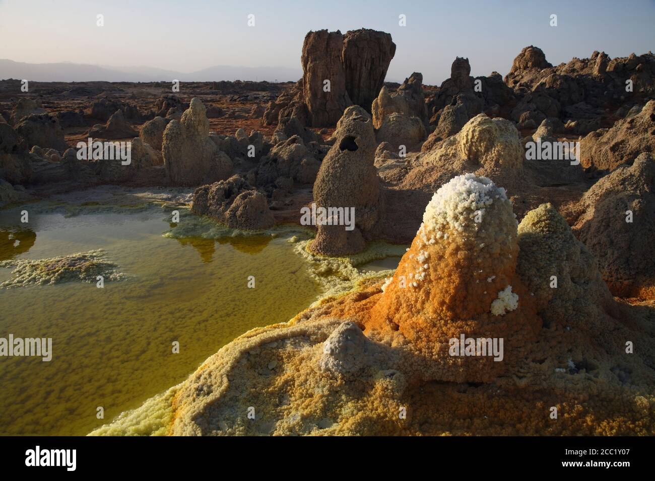 L'Éthiopie, Désert de Danakil, lac Assal, Hornitos Banque D'Images
