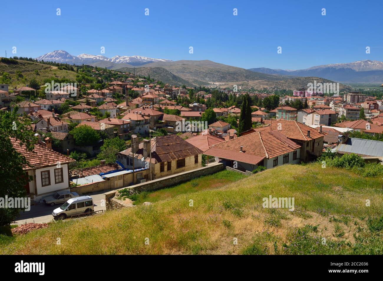 Turquie, vue d'Elmali et montagnes du Taurus Banque D'Images