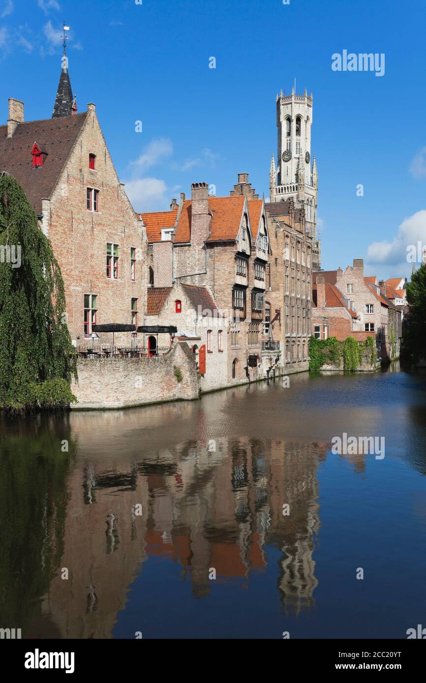 Belgique, Bruges, vue sur tour du beffroi Banque D'Images