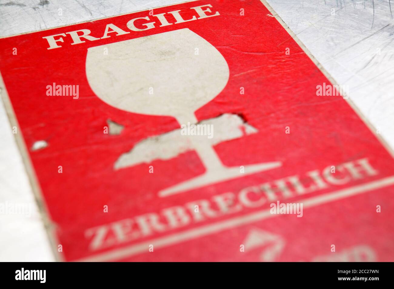 L'étiquette adhésive sur suitcase, close-up Banque D'Images