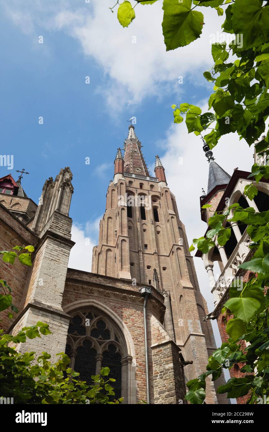 Belgique, Bruges, vue de l'église notre dame Banque D'Images