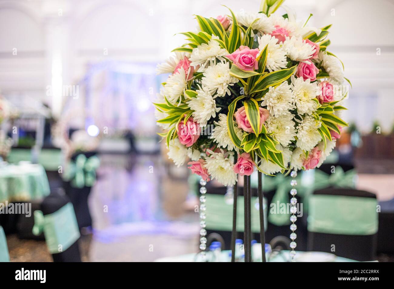 Décoration avec port de fleurs à Wedding Banque D'Images