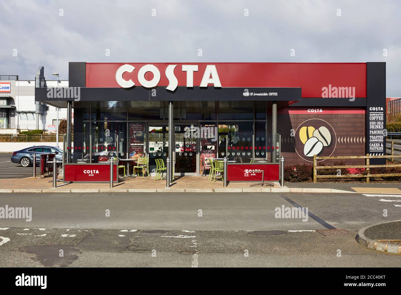 Costa. Abbey Retail Park, Belfast, Belfast, Irlande. Architecte: N/A, 2019. Banque D'Images