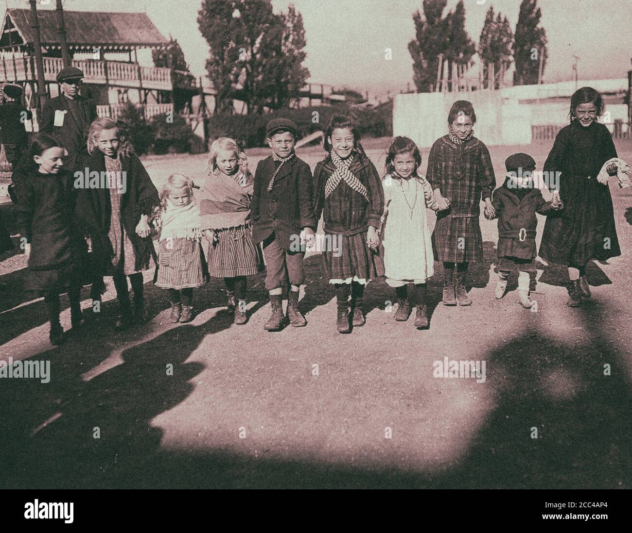Un groupe de jeunes réfugiés à Londres. 1914. Banque D'Images