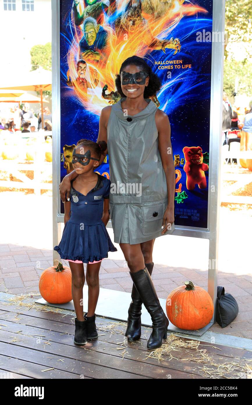 LOS ANGELES - OCT 7 : Adina porter au Goosebumps 2 : le film spécial Halloween hanté aux Sony Pictures Studios le 7 octobre 2018 à Culver City, CA Banque D'Images