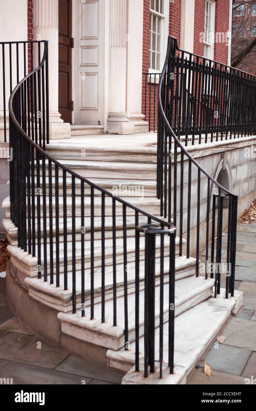 Escalier en pierre américain dans la partie historique de Philadelphie. Banque D'Images