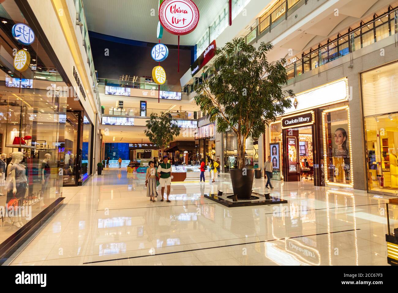 Dubaï, Émirats arabes unis - 25 février 2019 - Le centre commercial de Dubaï intérieur, le deuxième plus grand centre commercial du monde situé à Dubaï, dans les ÉMIRATS ARABES UNIS Banque D'Images