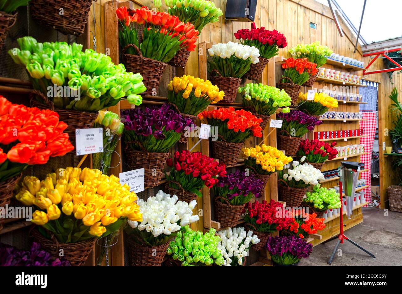 Maisons étroites aux façades à pignons d'Amsterdam Banque D'Images