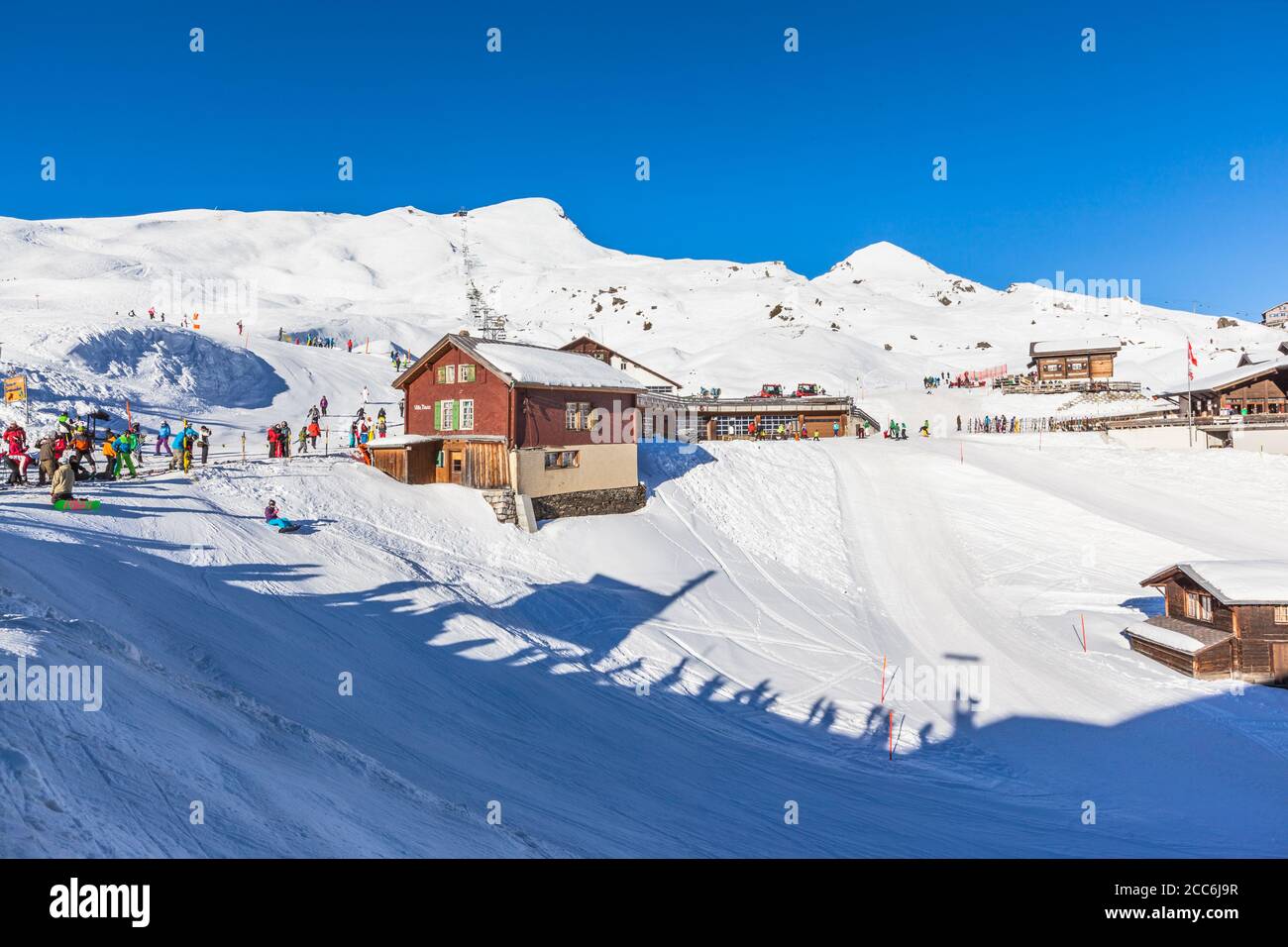 Grnidelwald- 12 janvier 2014 - Kleine Scheidegg, une gare de la Jungfraujochbahn, près de la face nord de l'Eiger. C'est un bon endroit pour le ski Banque D'Images