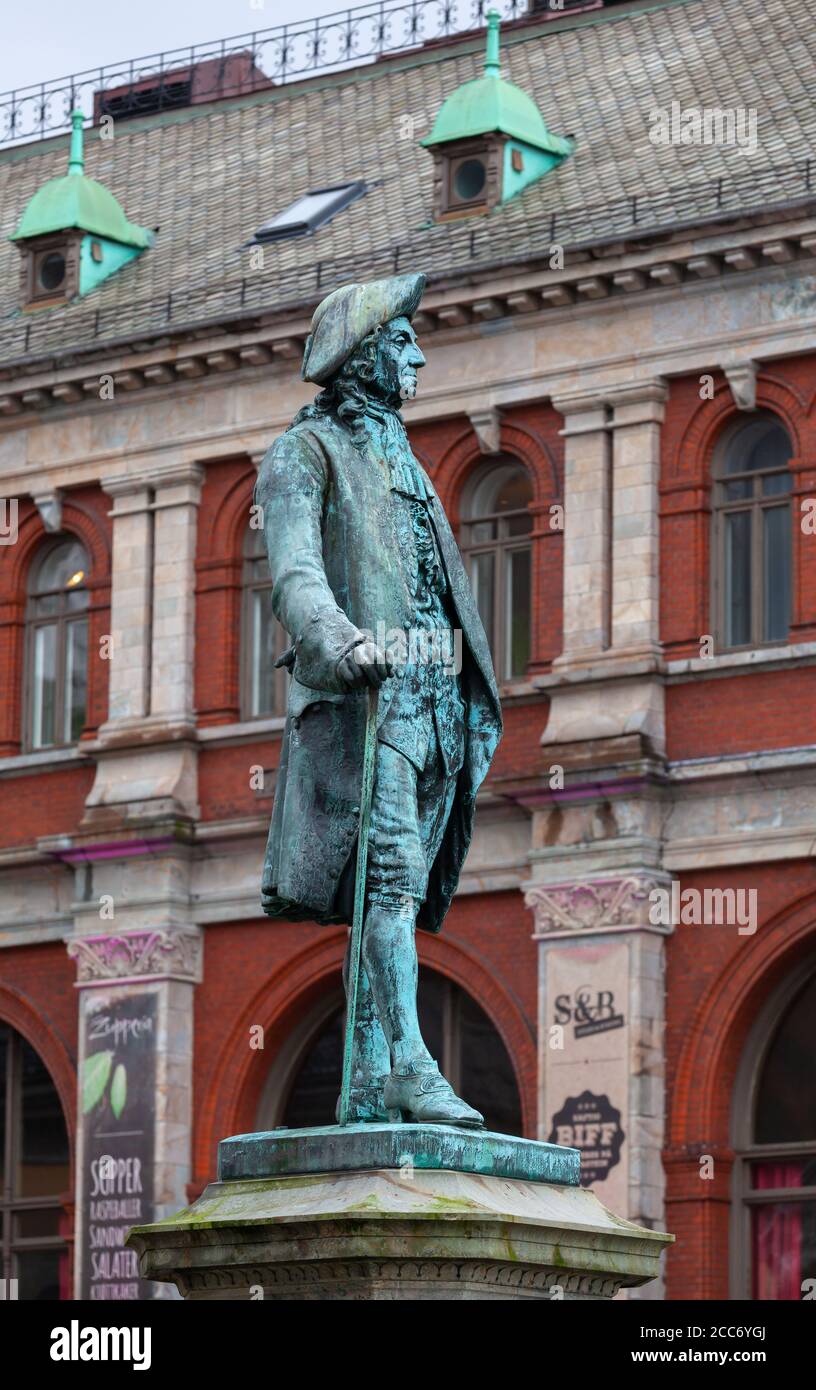 Bergen, Norvège - 14 novembre 2017 : statue de Ludvig Holberg à Bergen Banque D'Images