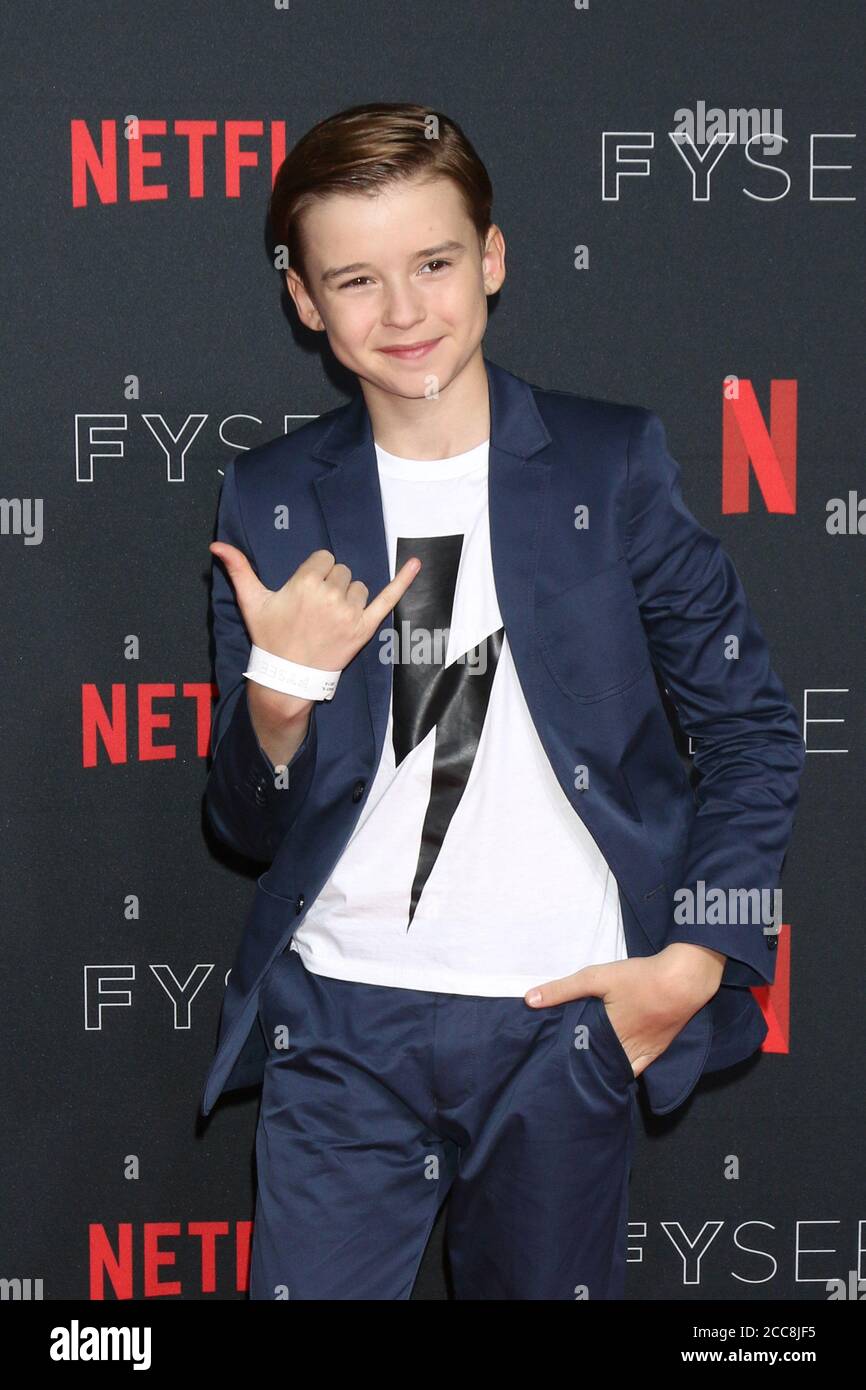 LOS ANGELES - 6 MAI : Maxwell Jenkins à l'événement de lancement Netflix FYSEE aux studios Raleigh le 6 mai 2018 à Los Angeles, Californie Banque D'Images