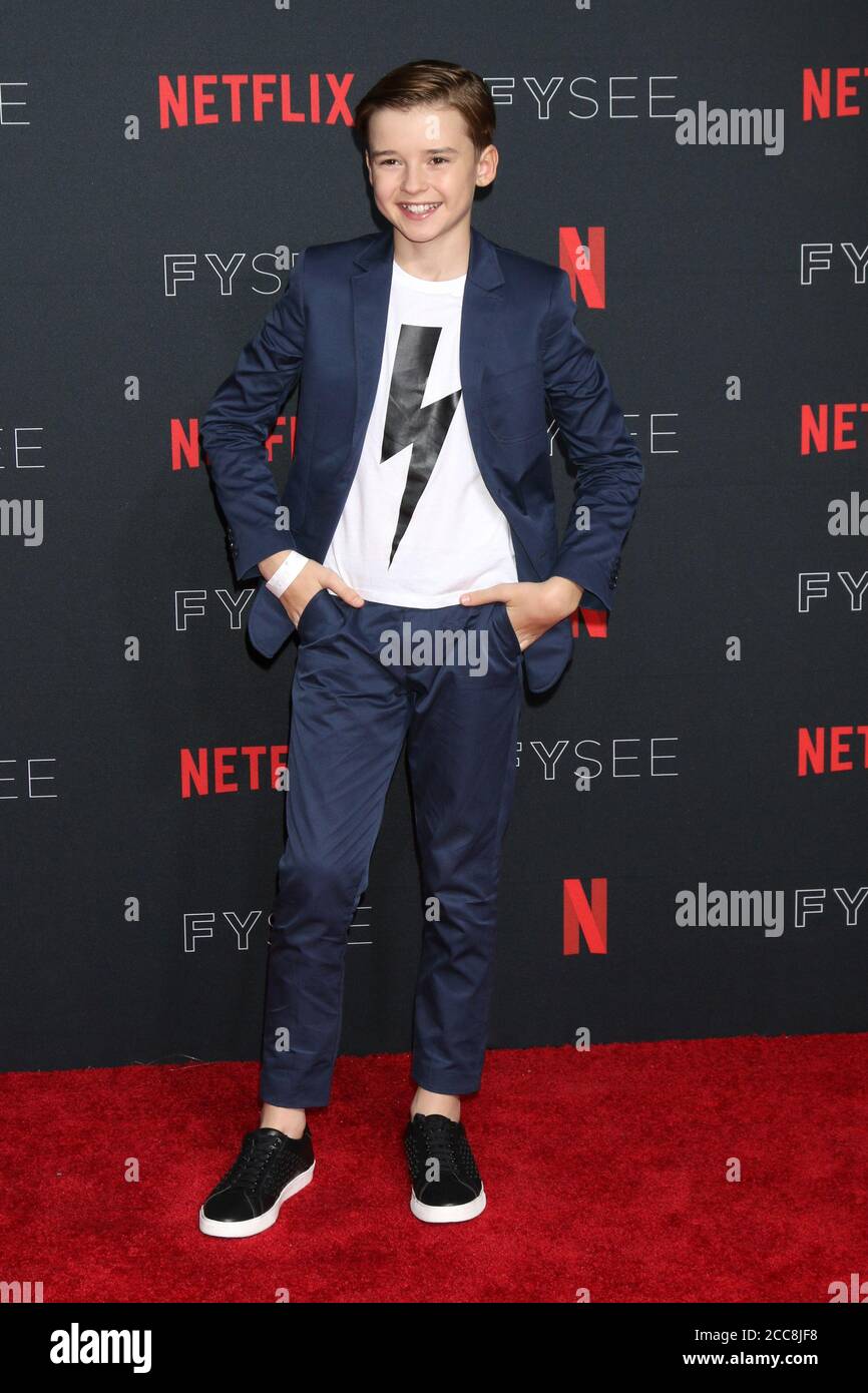 LOS ANGELES - 6 MAI : Maxwell Jenkins à l'événement de lancement Netflix FYSEE aux studios Raleigh le 6 mai 2018 à Los Angeles, Californie Banque D'Images