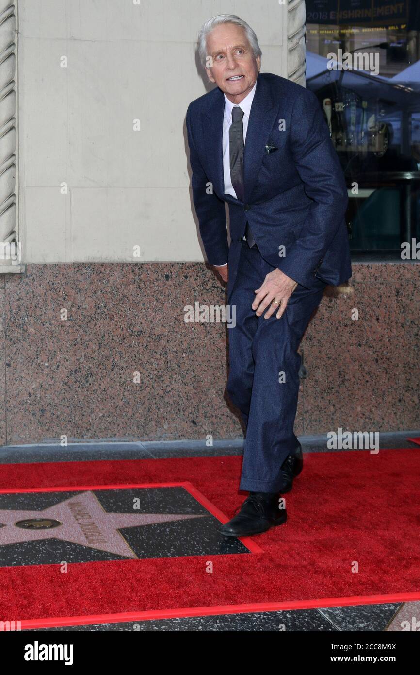 LOS ANGELES - 6 NOVEMBRE : Michael Douglas lors de la cérémonie des étoiles de Michael Douglas sur le Hollywood Walk of Fame le 6 novembre 2018 à Los Angeles, CA Banque D'Images