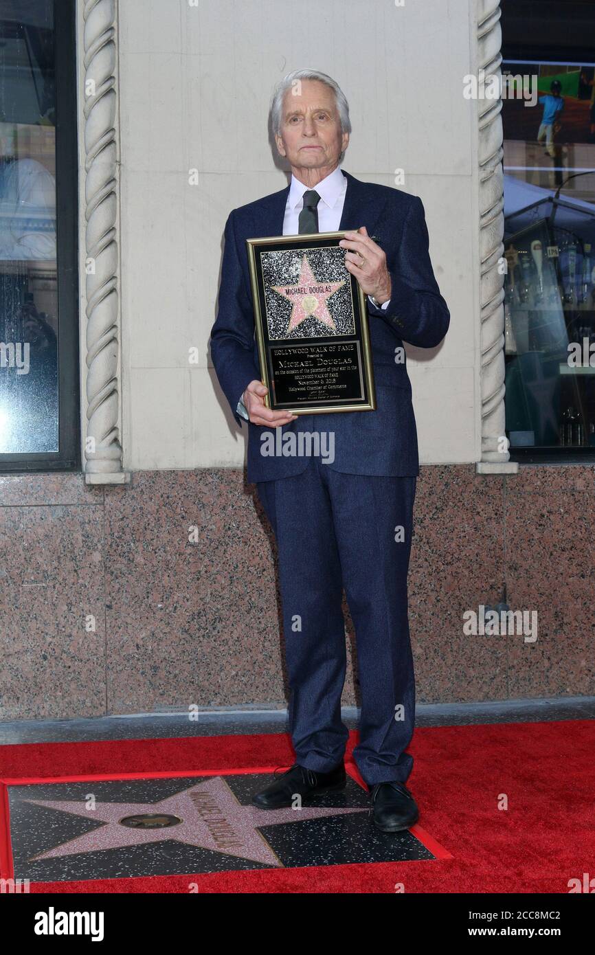 LOS ANGELES - 6 NOVEMBRE : Michael Douglas lors de la cérémonie des étoiles de Michael Douglas sur le Hollywood Walk of Fame le 6 novembre 2018 à Los Angeles, CA Banque D'Images