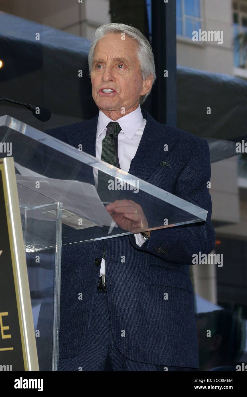 LOS ANGELES - 6 NOVEMBRE : Michael Douglas lors de la cérémonie des étoiles de Michael Douglas sur le Hollywood Walk of Fame le 6 novembre 2018 à Los Angeles, CA Banque D'Images