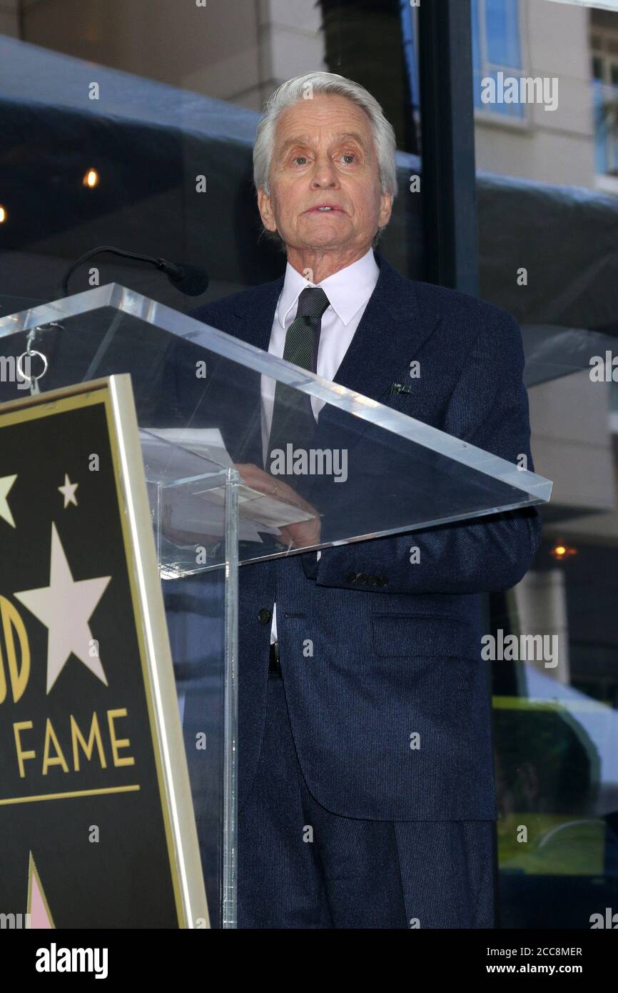 LOS ANGELES - 6 NOVEMBRE : Michael Douglas lors de la cérémonie des étoiles de Michael Douglas sur le Hollywood Walk of Fame le 6 novembre 2018 à Los Angeles, CA Banque D'Images