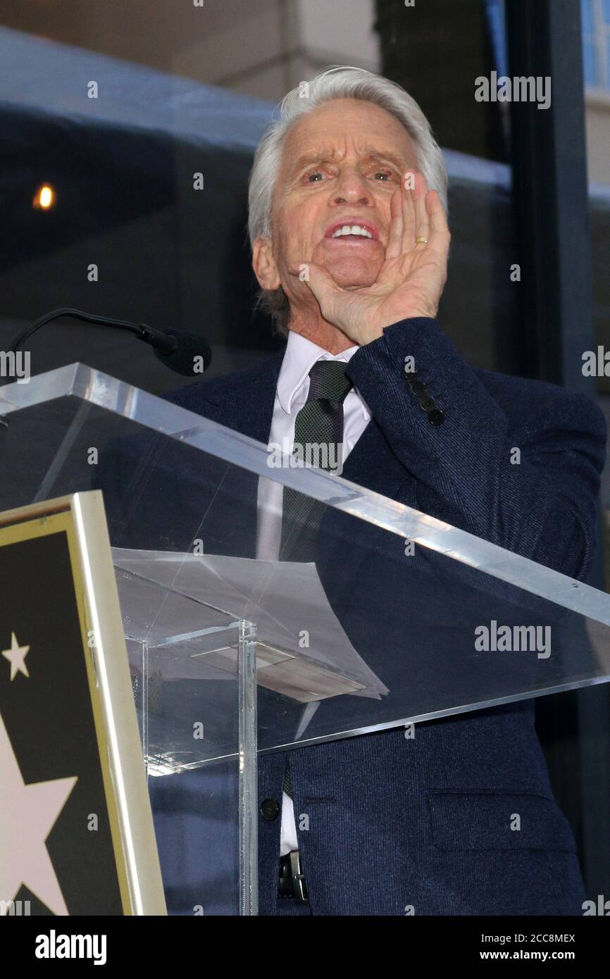 LOS ANGELES - 6 NOVEMBRE : Michael Douglas lors de la cérémonie des étoiles de Michael Douglas sur le Hollywood Walk of Fame le 6 novembre 2018 à Los Angeles, CA Banque D'Images