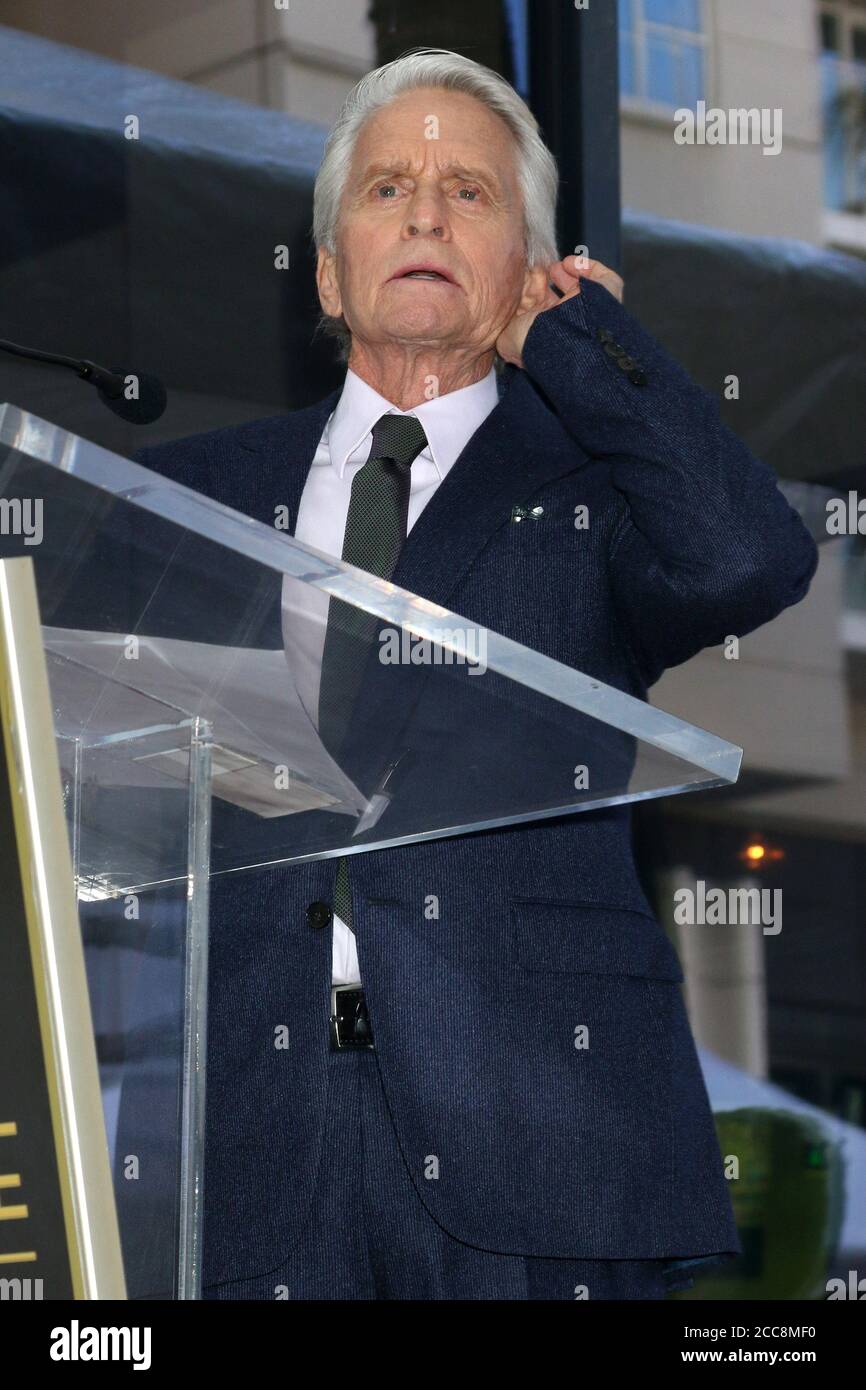 LOS ANGELES - 6 NOVEMBRE : Michael Douglas lors de la cérémonie des étoiles de Michael Douglas sur le Hollywood Walk of Fame le 6 novembre 2018 à Los Angeles, CA Banque D'Images