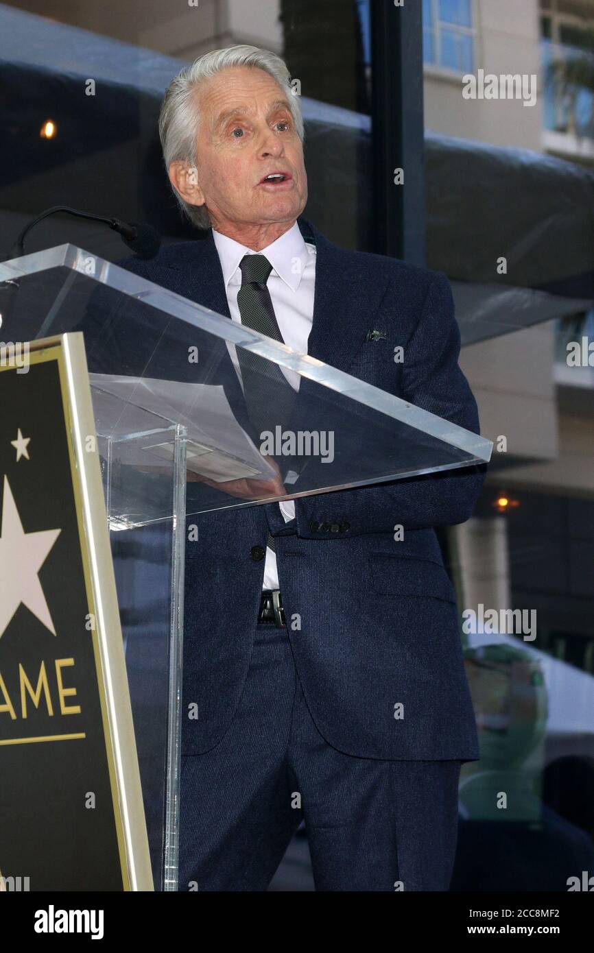 LOS ANGELES - 6 NOVEMBRE : Michael Douglas lors de la cérémonie des étoiles de Michael Douglas sur le Hollywood Walk of Fame le 6 novembre 2018 à Los Angeles, CA Banque D'Images