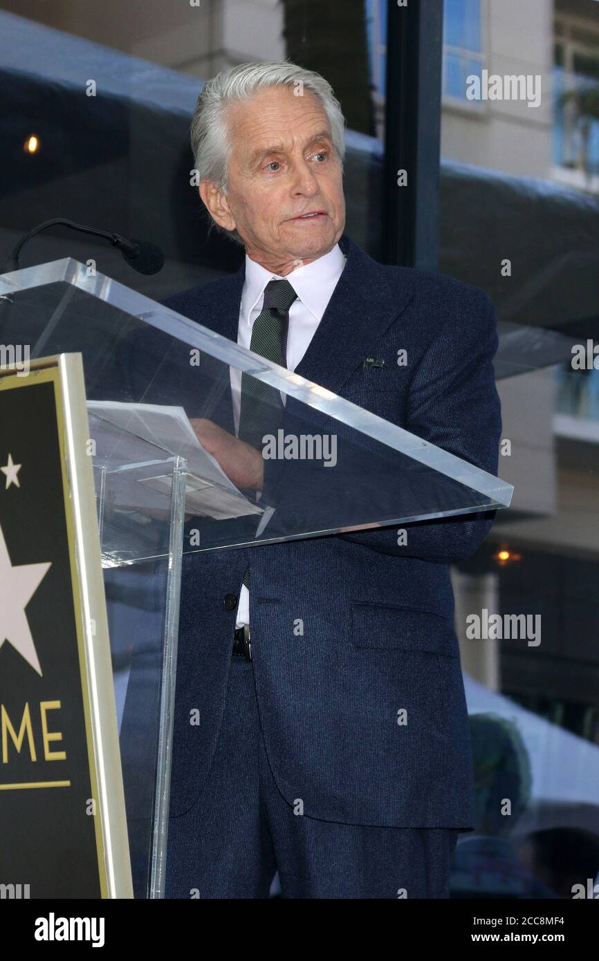 LOS ANGELES - 6 NOVEMBRE : Michael Douglas lors de la cérémonie des étoiles de Michael Douglas sur le Hollywood Walk of Fame le 6 novembre 2018 à Los Angeles, CA Banque D'Images