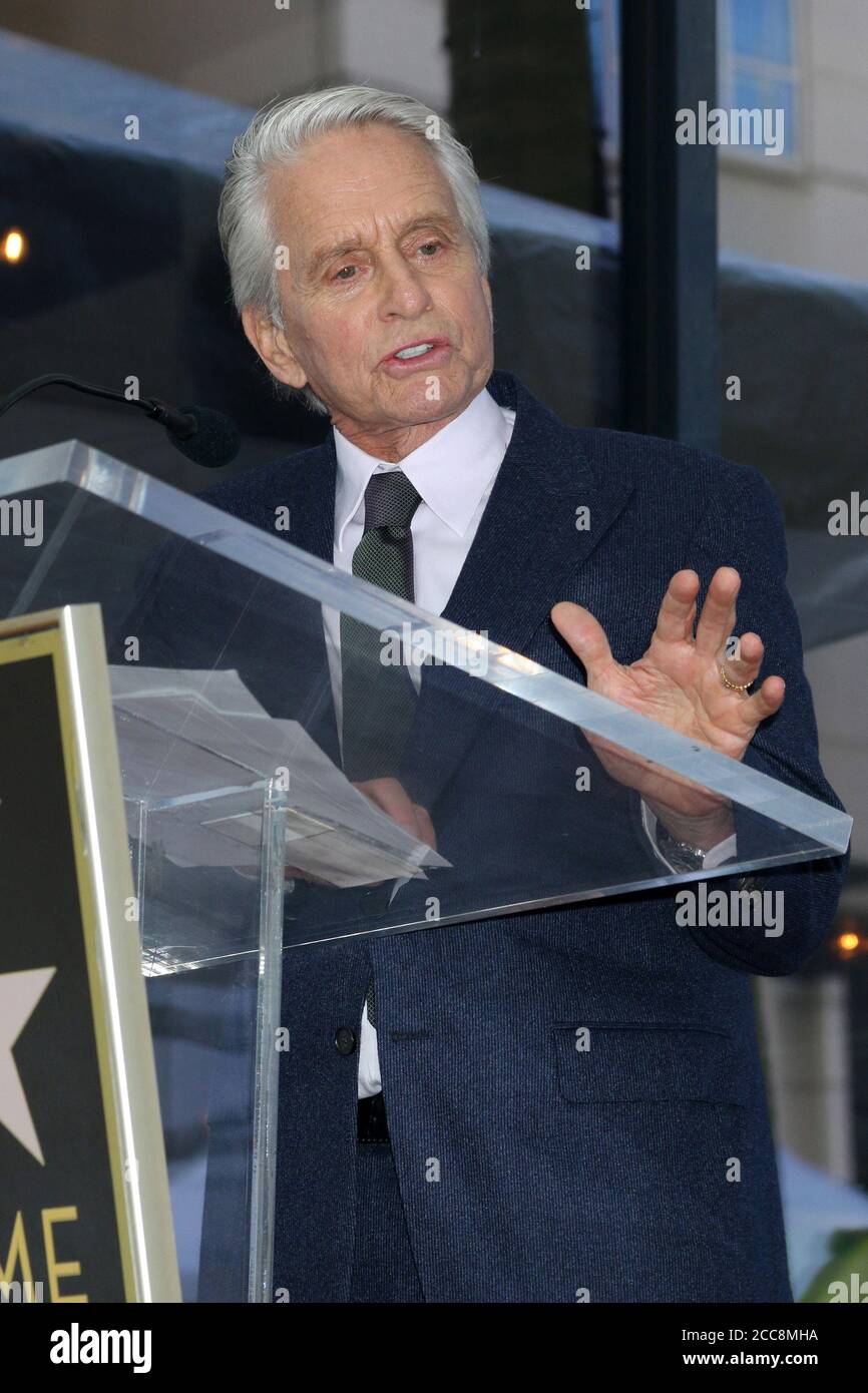 LOS ANGELES - 6 NOVEMBRE : Michael Douglas lors de la cérémonie des étoiles de Michael Douglas sur le Hollywood Walk of Fame le 6 novembre 2018 à Los Angeles, CA Banque D'Images
