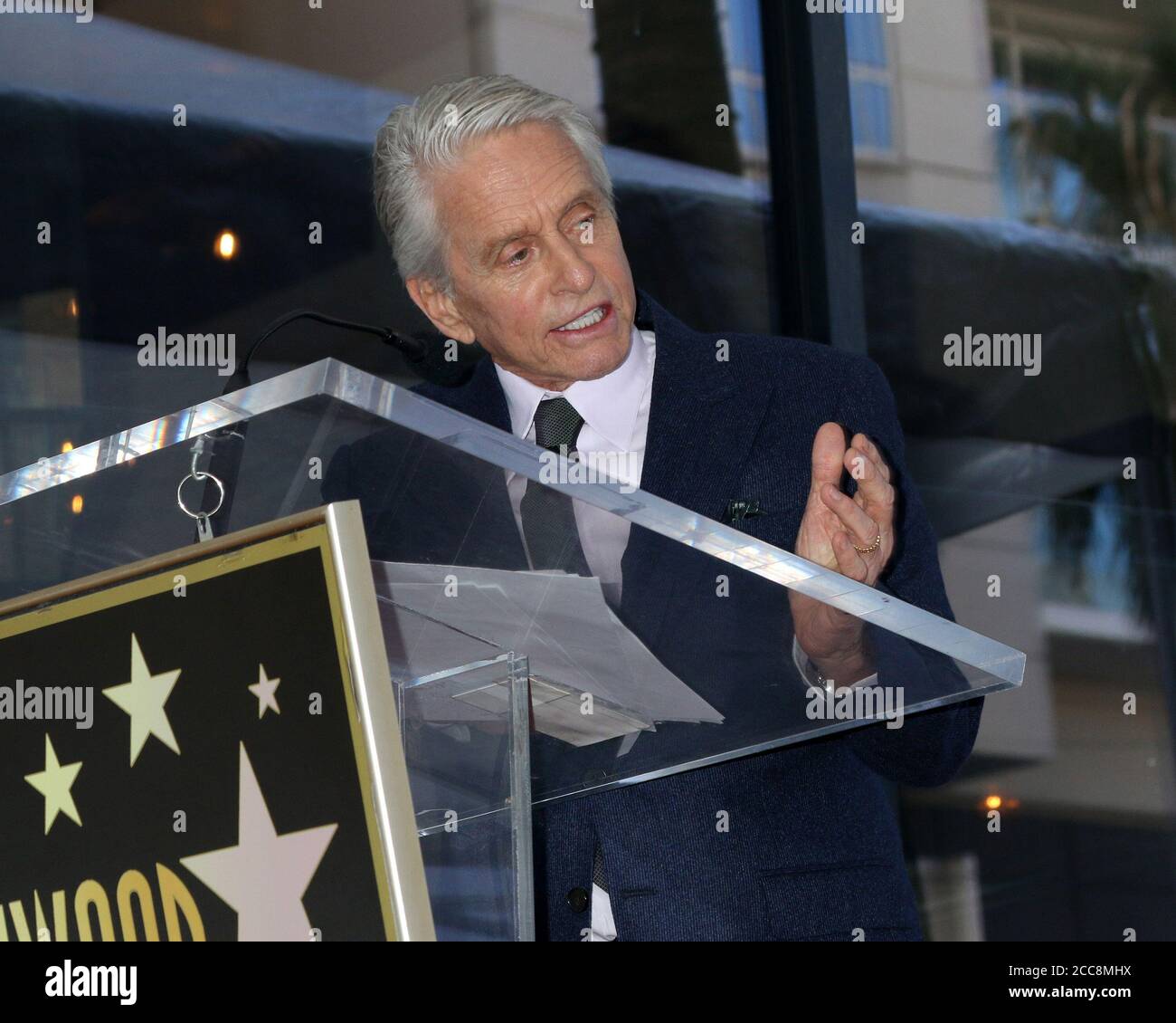 LOS ANGELES - 6 NOVEMBRE : Michael Douglas lors de la cérémonie des étoiles de Michael Douglas sur le Hollywood Walk of Fame le 6 novembre 2018 à Los Angeles, CA Banque D'Images