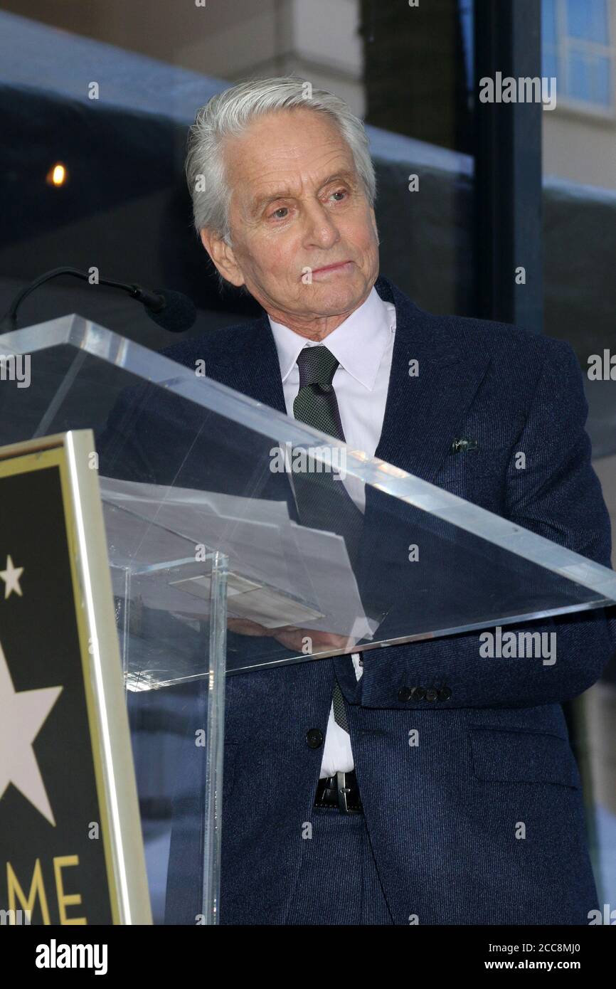 LOS ANGELES - 6 NOVEMBRE : Michael Douglas lors de la cérémonie des étoiles de Michael Douglas sur le Hollywood Walk of Fame le 6 novembre 2018 à Los Angeles, CA Banque D'Images