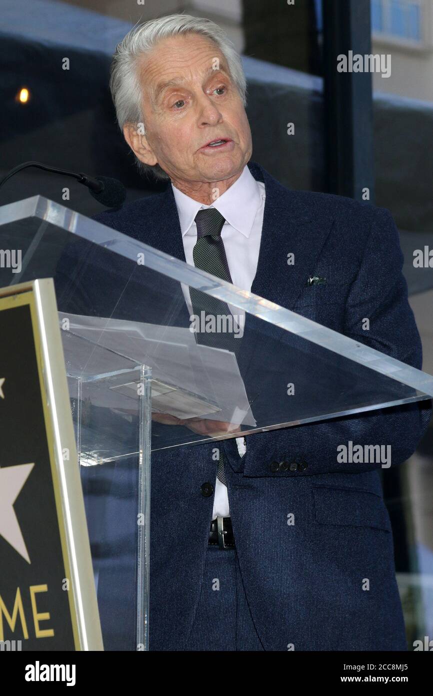 LOS ANGELES - 6 NOVEMBRE : Michael Douglas lors de la cérémonie des étoiles de Michael Douglas sur le Hollywood Walk of Fame le 6 novembre 2018 à Los Angeles, CA Banque D'Images