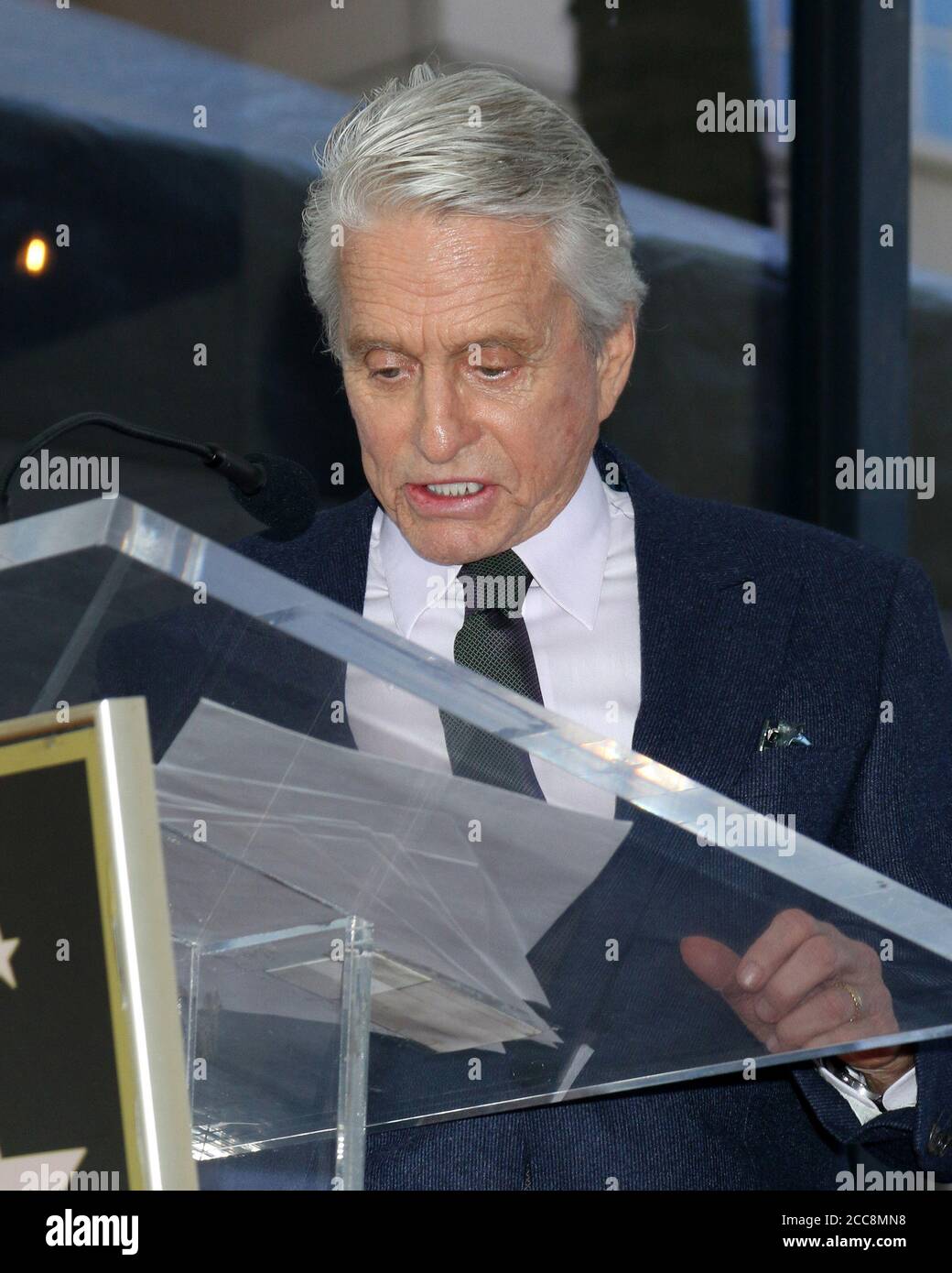LOS ANGELES - 6 NOVEMBRE : Michael Douglas lors de la cérémonie des étoiles de Michael Douglas sur le Hollywood Walk of Fame le 6 novembre 2018 à Los Angeles, CA Banque D'Images