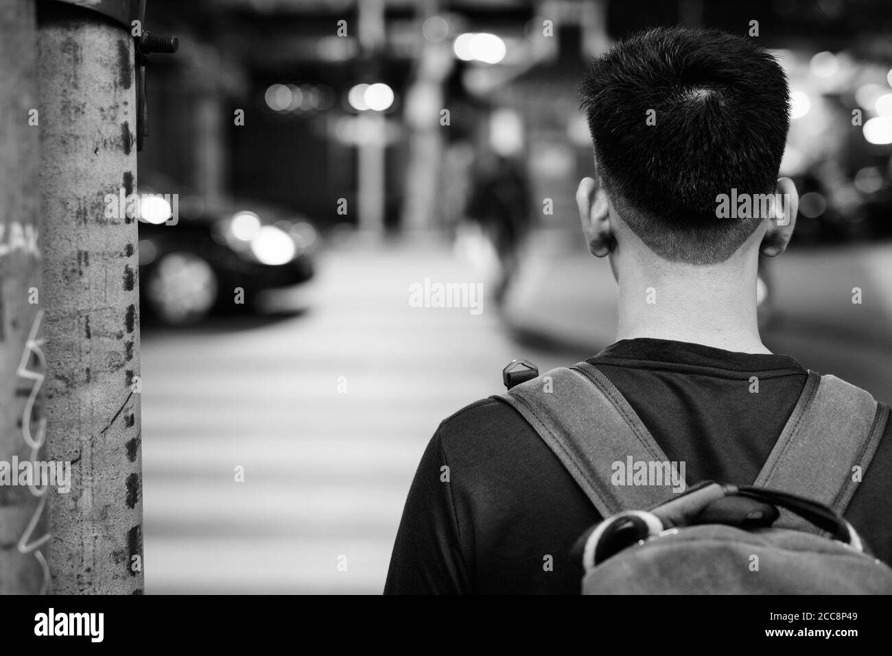 Portrait d'un jeune homme de tourisme asiatique charmant explorant le quartier chinois Banque D'Images