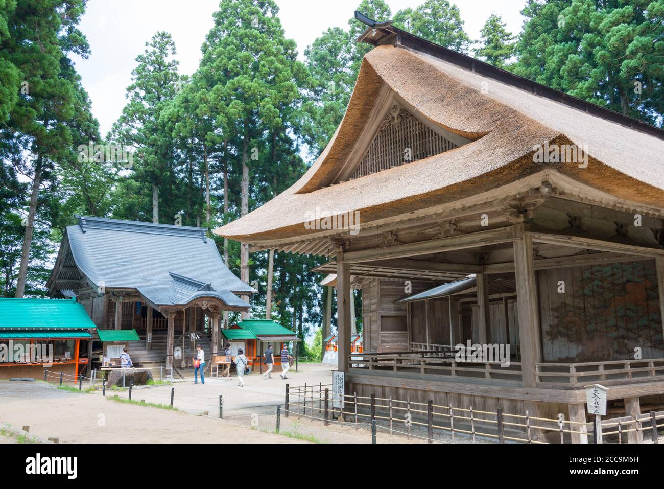 Iwate, Japon - Théâtre Noh au sanctuaire Hakusan-Jinja à Hiraizumi, Iwate, Japon. Elle fait partie de biens culturels importants du Japon. Banque D'Images