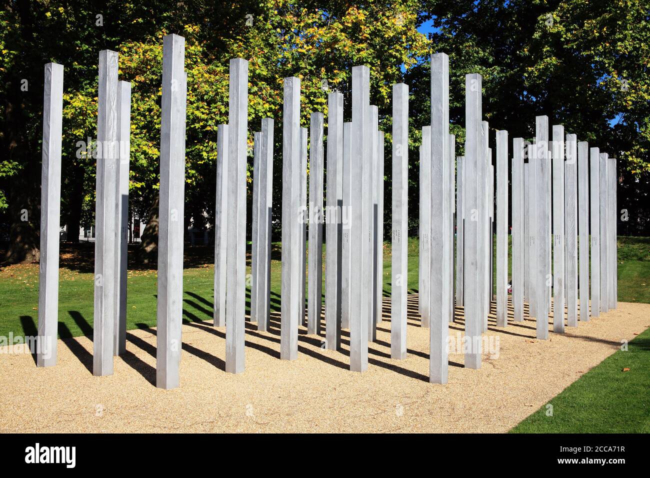 Londres, Royaume-Uni, 2 octobre 2011 : le Mémorial du 7 juillet à Hyde Park dédié aux 52 victimes de l'attentat terroriste de Londres 7/7 dans stock 2005 Banque D'Images