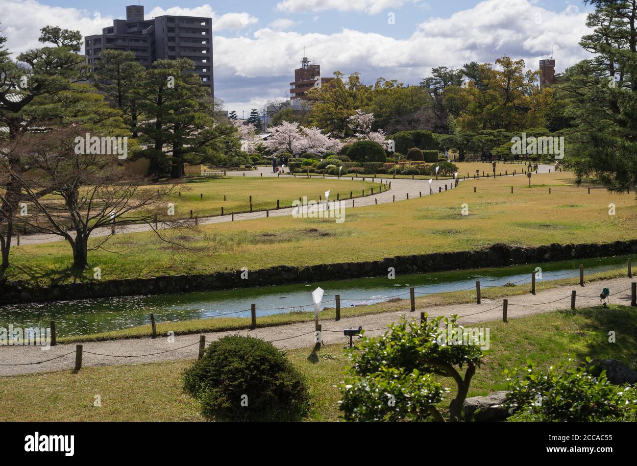 Impressions du printemps dans le célèbre jardin paysager japonais Ritsurin à Takamatsu City, Shikoku, Japon Banque D'Images