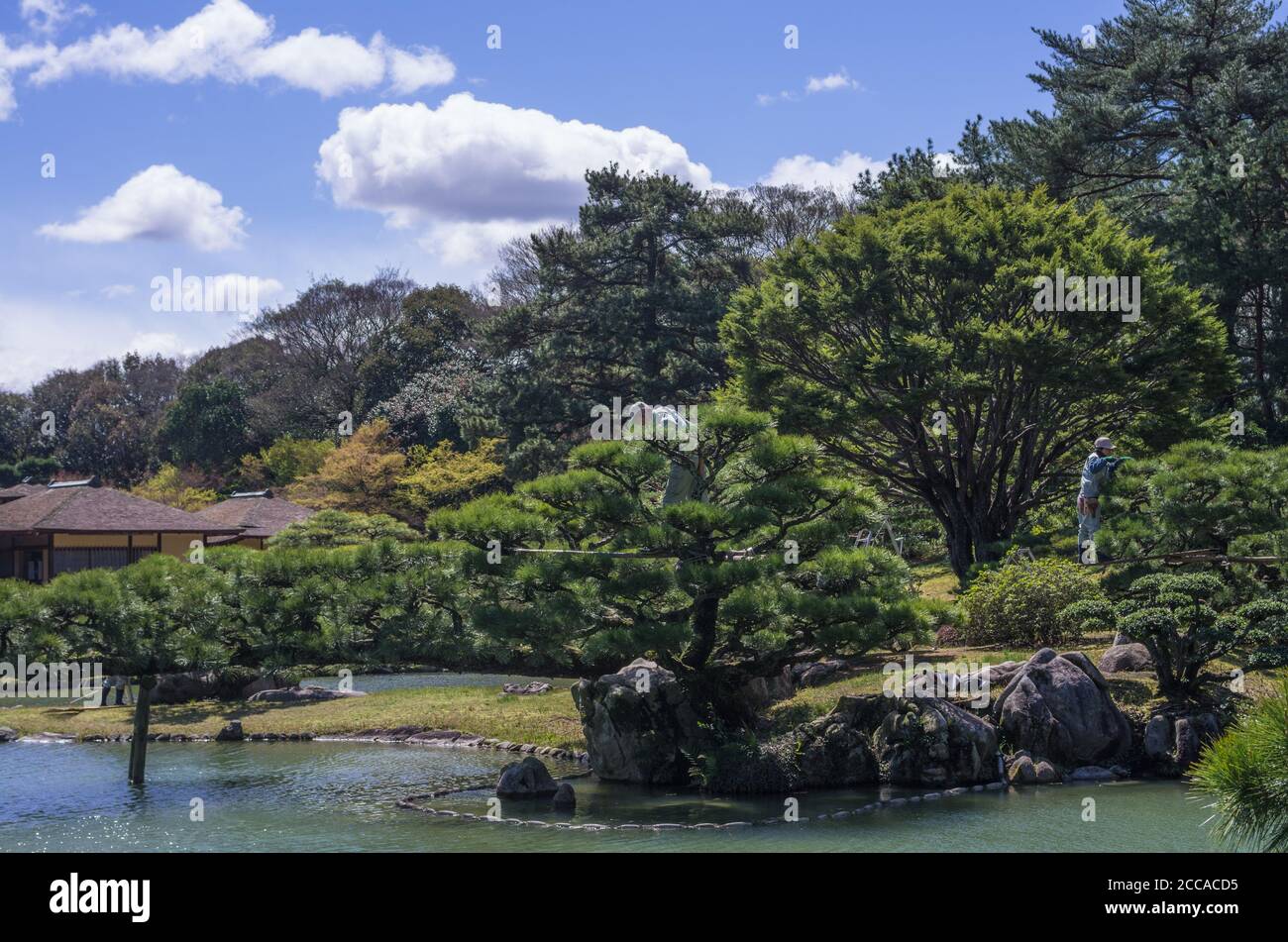 Impressions du printemps dans le célèbre jardin paysager japonais Ritsurin à Takamatsu City, Shikoku, Japon Banque D'Images