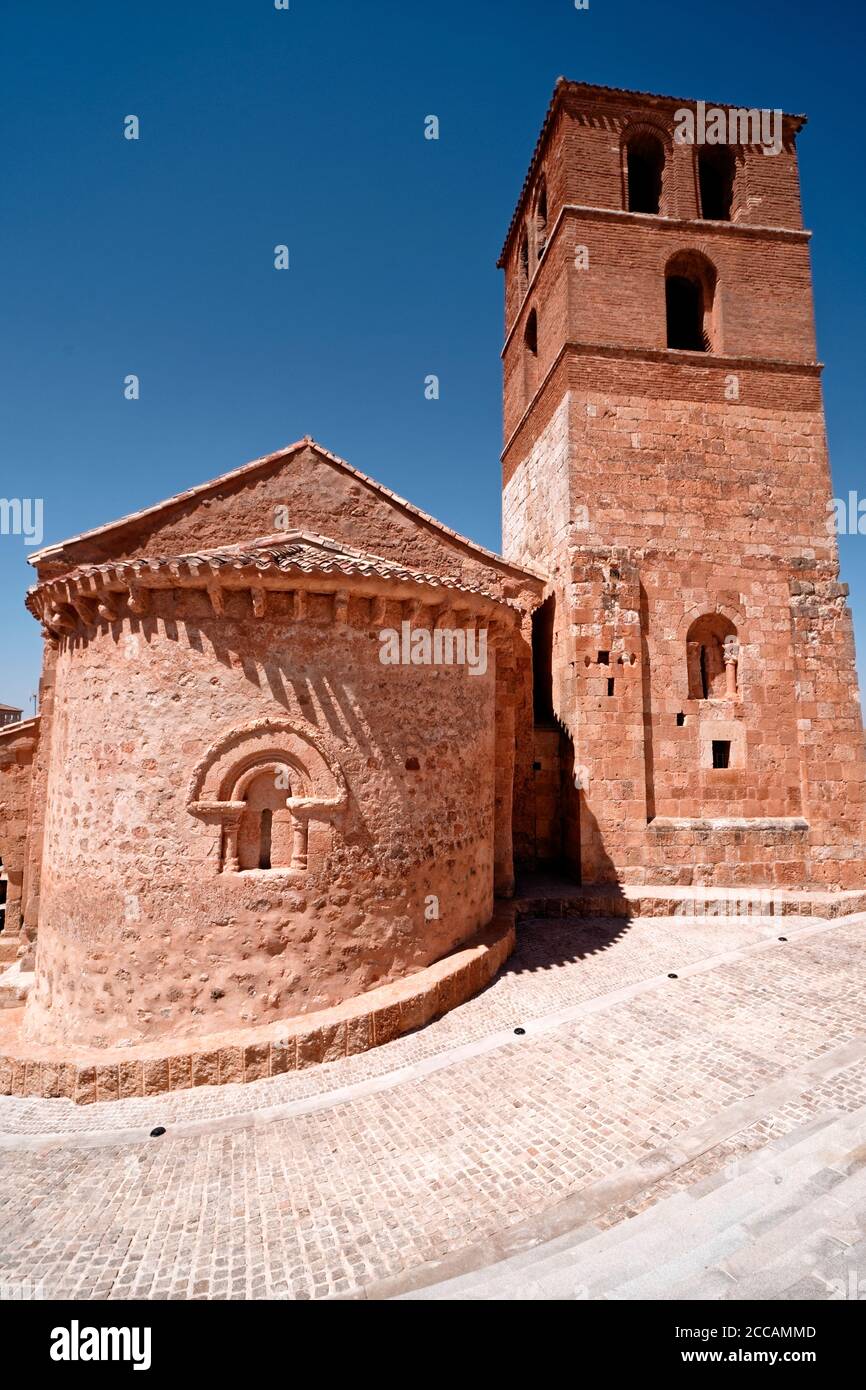 San Esteban de Gormaz, Espagne. Église de San Miguel. Cette église romane du XIe siècle est considérée comme le plus ancien bâtiment roman de Soria Banque D'Images