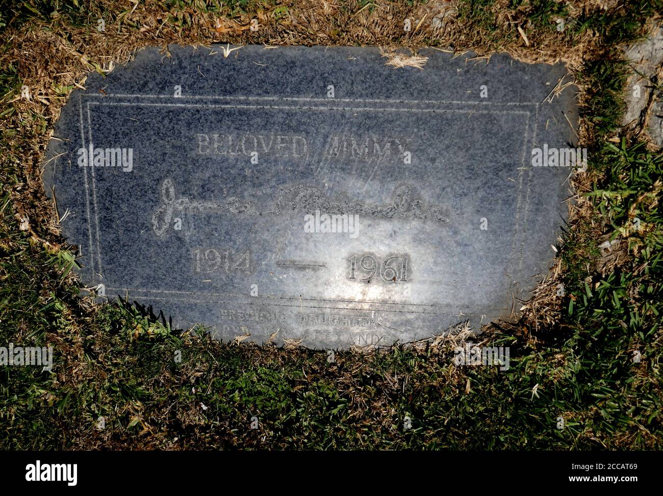 Hollywood, Californie, États-Unis 17 août 2020 UNE vue générale de l'atmosphère de la tombe de l'acteur James Alexander au cimetière Hollywood Forever le 17 août 2020 à Hollywood, Californie, États-Unis. Photo par Barry King/Alay stock photo Banque D'Images