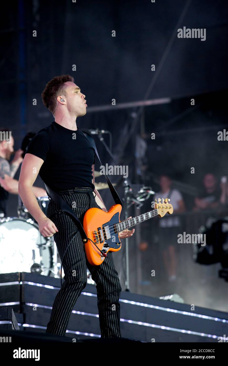 23.8.2019 Richfield Avenue Reading Berkshire UK Royal Blood se produire sur la scène principale le premier jour au festival de lecture personnes en photo: Mike Kerr Banque D'Images