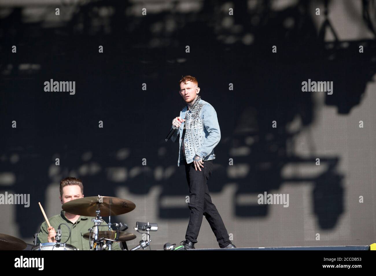 25.8.2019 Richfield Avenue Reading Berkshire Royaume-Uni Frank carter et The les serpents de ferraillement se réalisent sur la scène principale le troisième jour au festival de lecture Banque D'Images