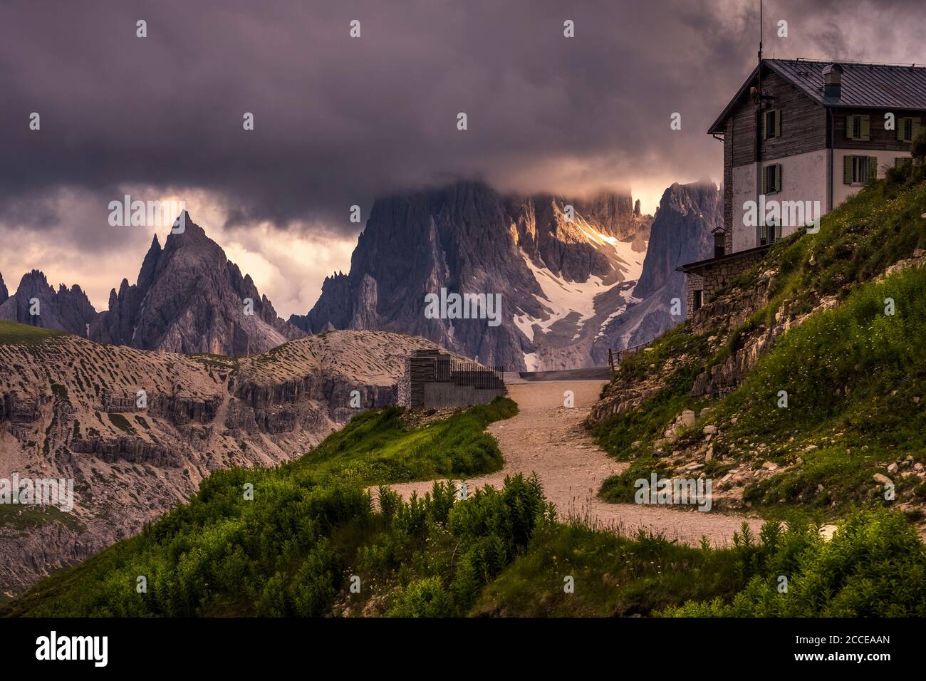 Tre Cime di Lavaredo, Sexten, Belluno, Rifugio Auronzo, Tyrol du Sud, Dolomites, Italie, cabane, Banque D'Images