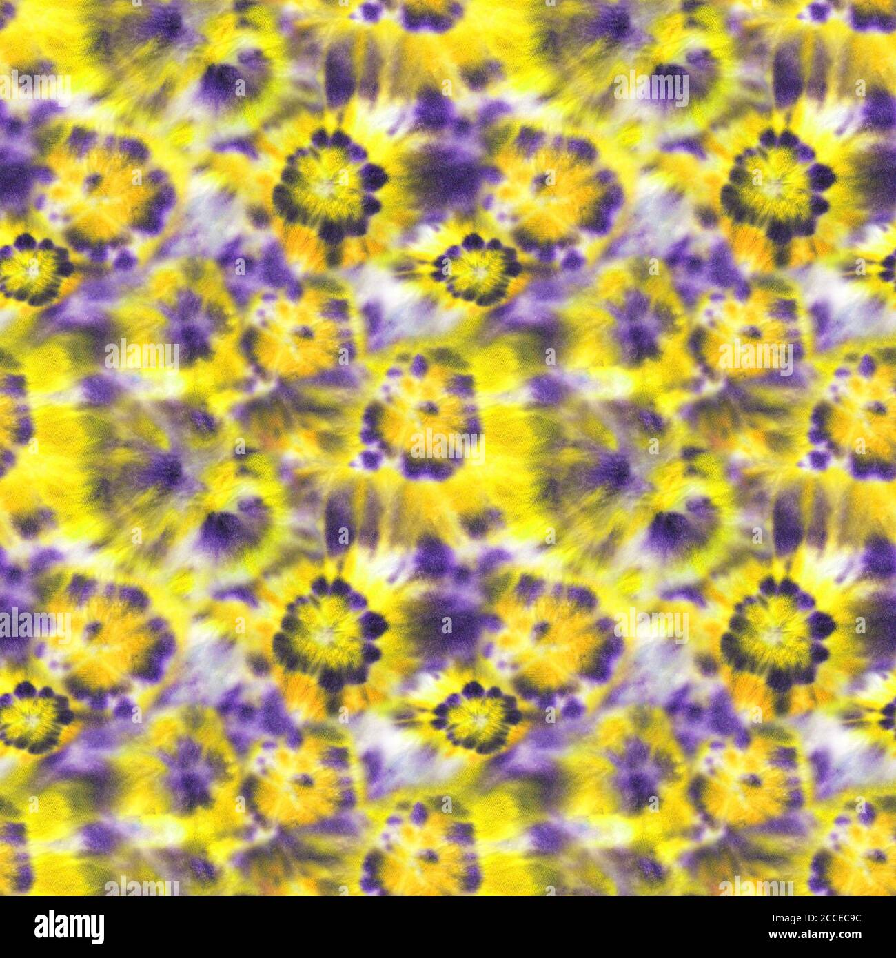 Motif sans couture shibori teint par nouage. Aquarelle éléments peints à la main en jaune et violet sur fond blanc. Texture fleurs abstraites aquarelle. Imprimer Banque D'Images